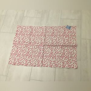 Pink polka dot rug (NWT)